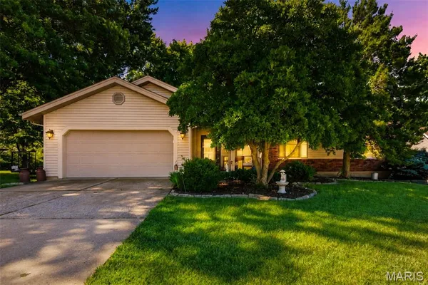 $375,000 | 14 Minden Court, St. Charles, MO 63301