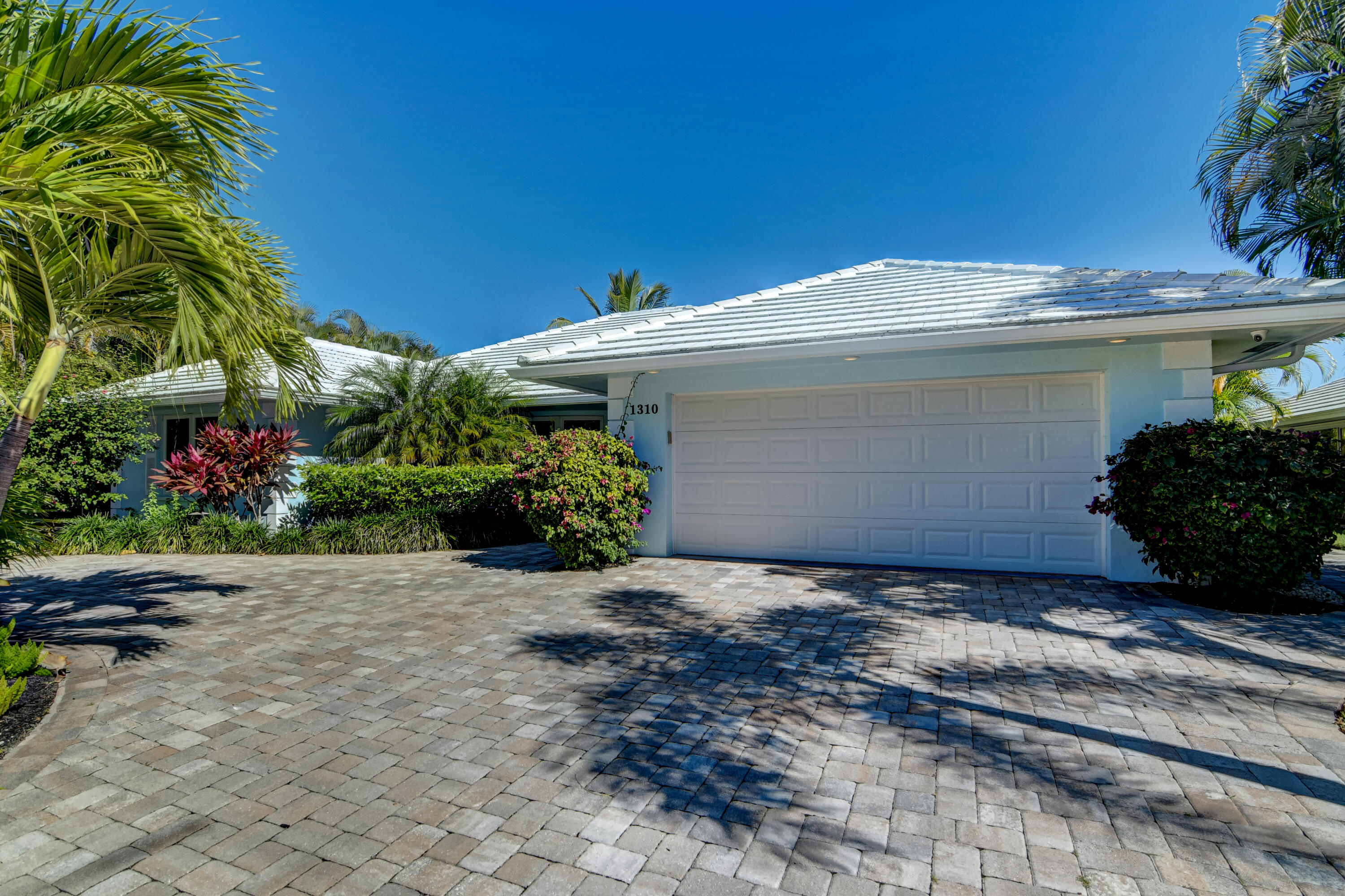 1310 Cypress Way Boca Raton, FL 33486 - Photo 5 of 49 05_dsc_0775_6_7_8_9