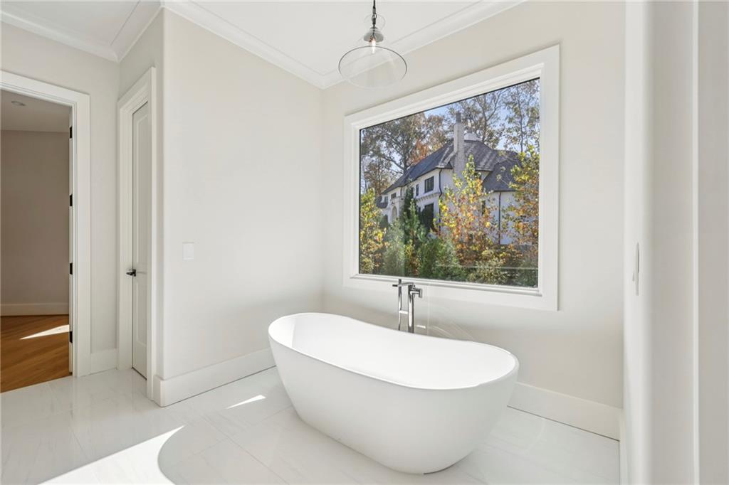 825 Kenry Court Atlanta, GA 30342 - Photo 20 of 50