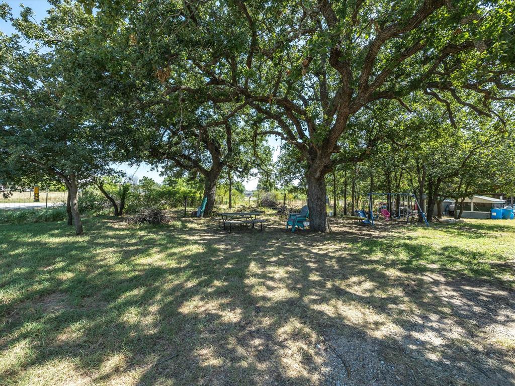 353 R&R Drive Springtown, TX 76082 - Photo 10 of 25
