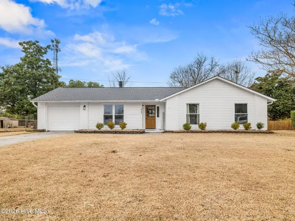 $1,800 | 313 Branchwood Court, Jacksonville, NC 28546