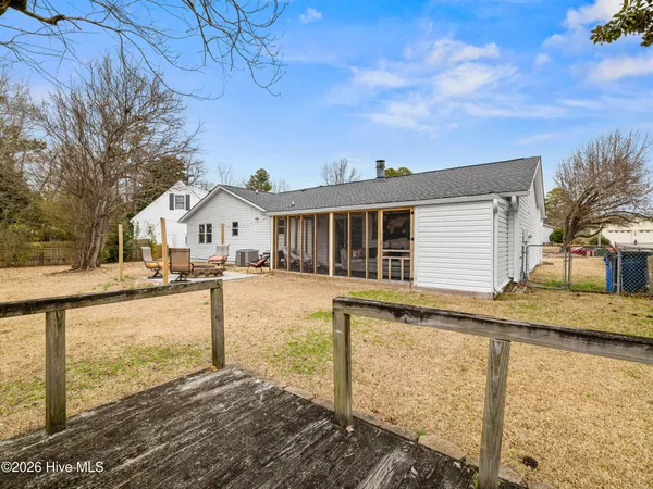 $1,800 | 313 Branchwood Court, Jacksonville, NC 28546