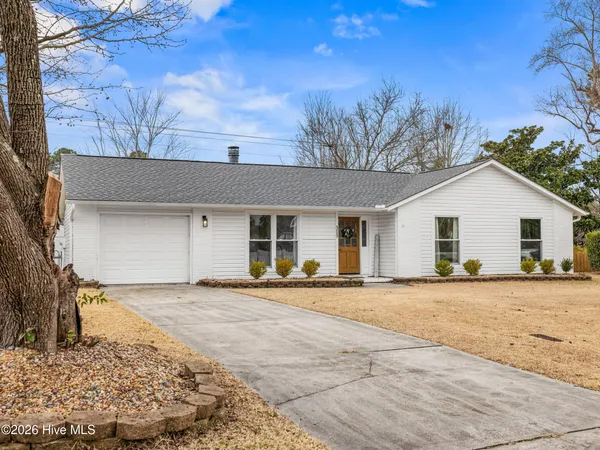 $1,800 | 313 Branchwood Court, Jacksonville, NC 28546
