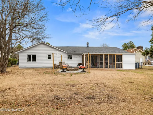 $1,800 | 313 Branchwood Court, Jacksonville, NC 28546