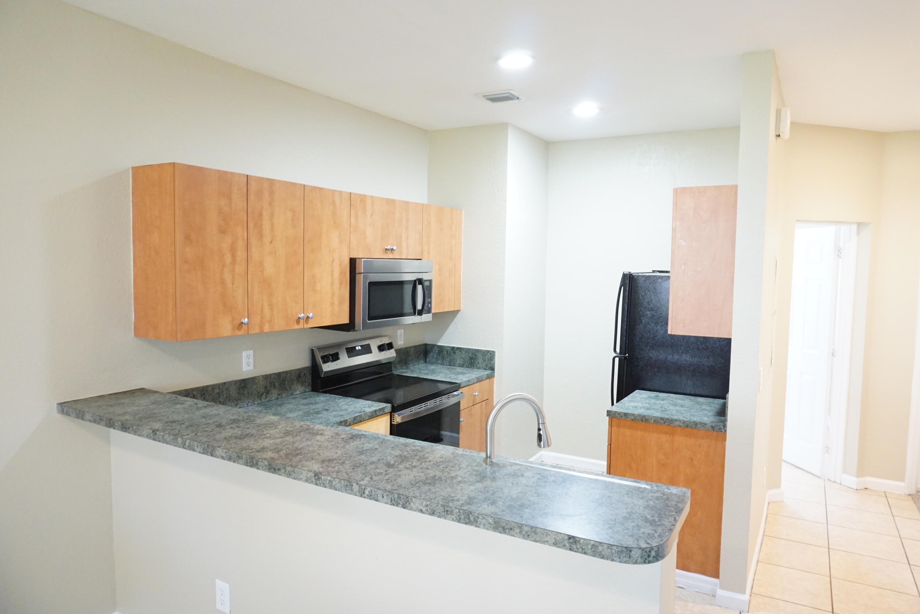 1964 Flamingo Place Riviera Beach, FL 33404 - Photo 2 of 32 DSC07871