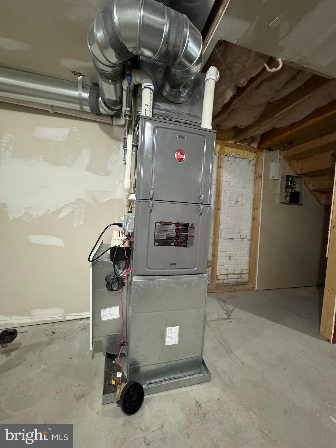 808 East Preston Street Baltimore, MD 21202 - Photo 16 of 20 a view of water heater room