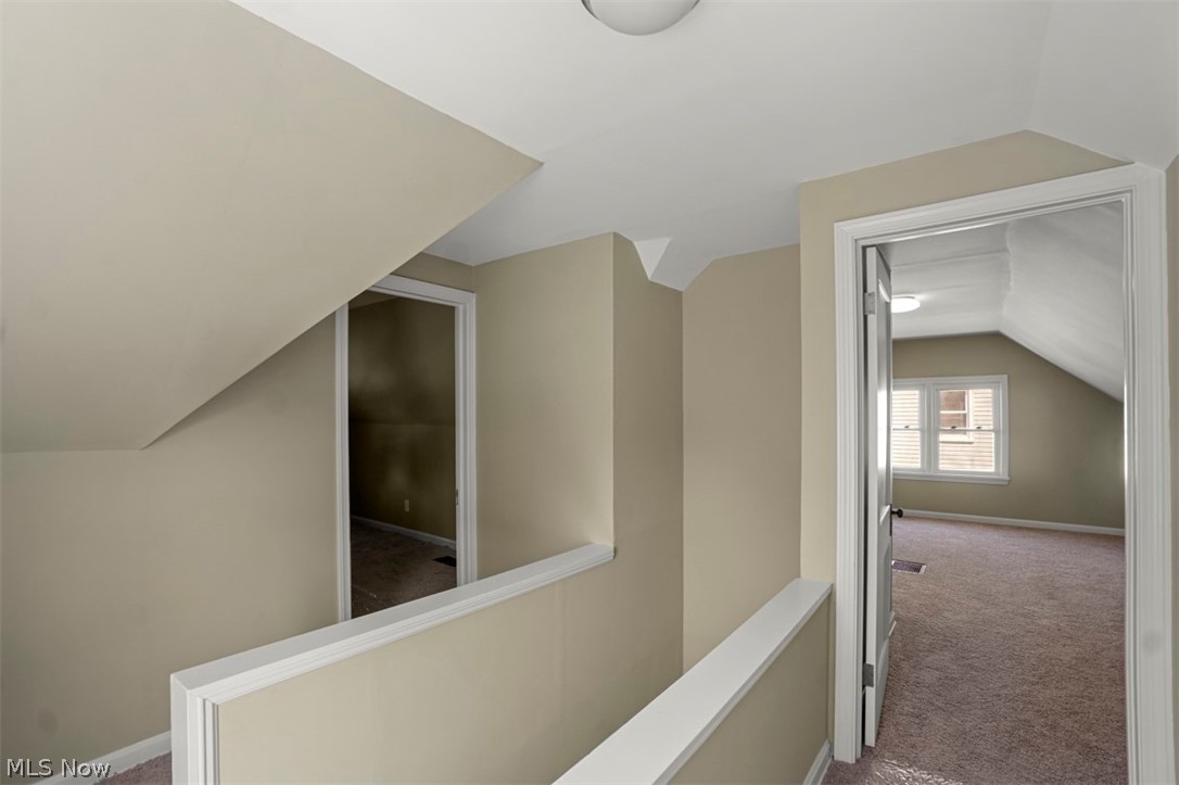 1561 Lander Road Cleveland, OH 44124 - Photo 25 of 33