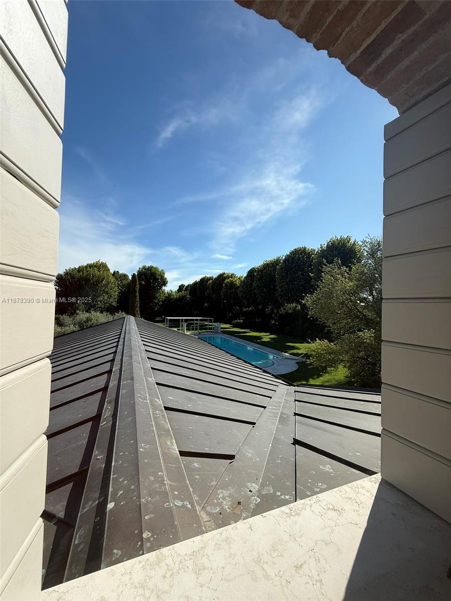 62 St Fosso (ve) Castellaro 62 Fosso (ve) Decatur, IT 30030 - Photo 33 of 39 a view of balcony with wooden floor and fence