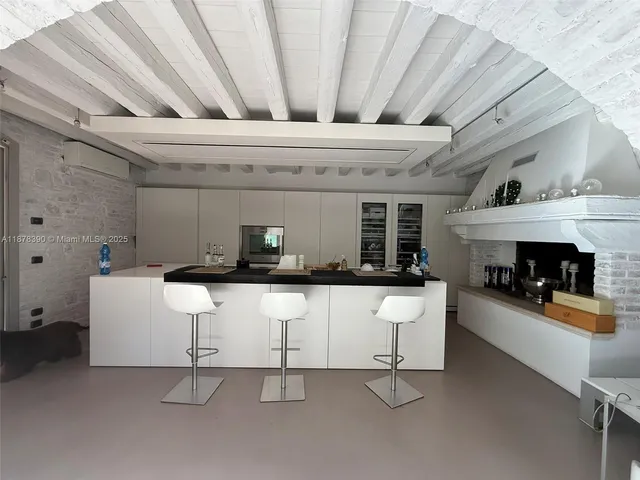 $2,980,000 | 62 St Fosso (ve) Castellaro 62 Fosso (ve), Decatur, IT 30030