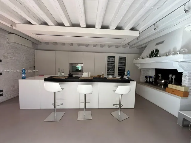 $2,980,000 | 62 St Fosso (ve) Castellaro 62 Fosso (ve), Decatur, IT 30030