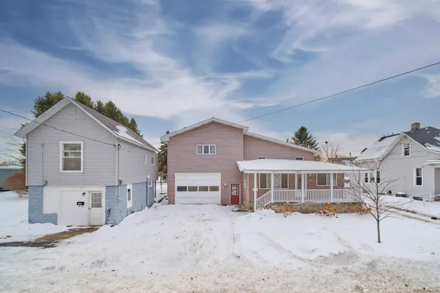 $399,000 | 219 2nd Avenue, Manistee, MI 49660