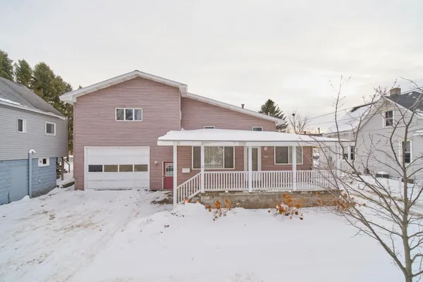 $369,000 | 219 2nd Avenue, Manistee, MI 49660