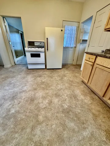 $399,000 | 219 2nd Avenue, Manistee, MI 49660