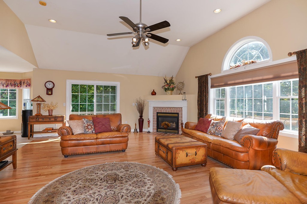 53 Jacques Road Tyngsborough, MA 01879 - Photo 10 of 29 Gallery Image 10