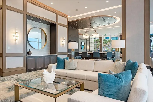 $10,695,000 | 4351 Gulf Shore Boulevard North, Unit 6S, Naples, FL 34103