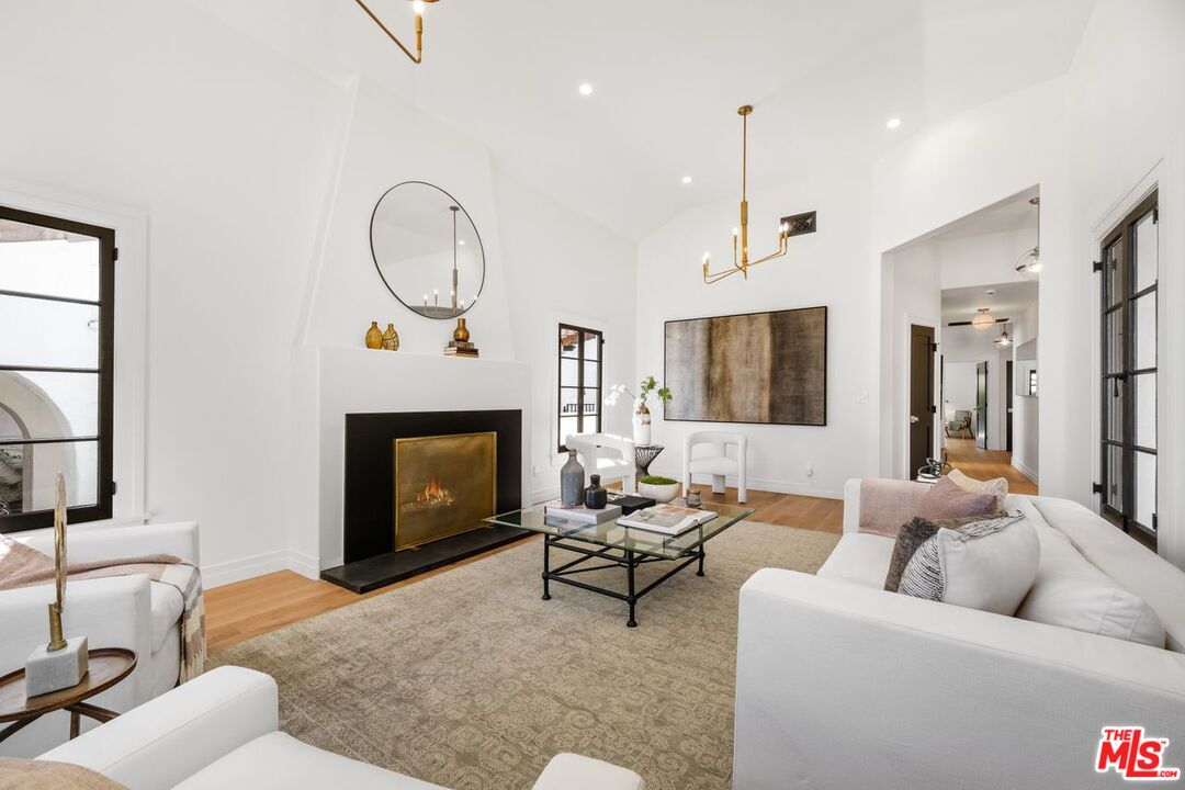 205 South Carson Road Beverly Hills, CA 90211 - Photo 11 of 47 Gallery Image 11