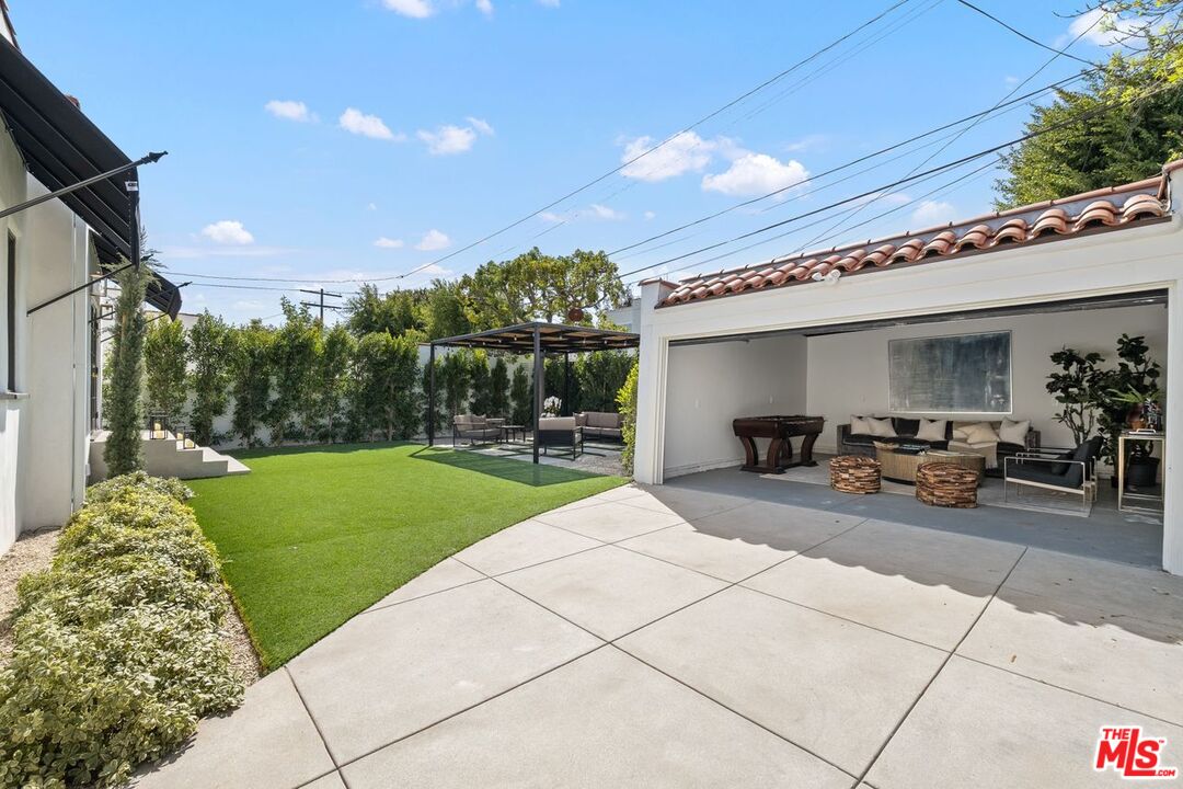 205 South Carson Road Beverly Hills, CA 90211 - Photo 35 of 47 Gallery Image 35