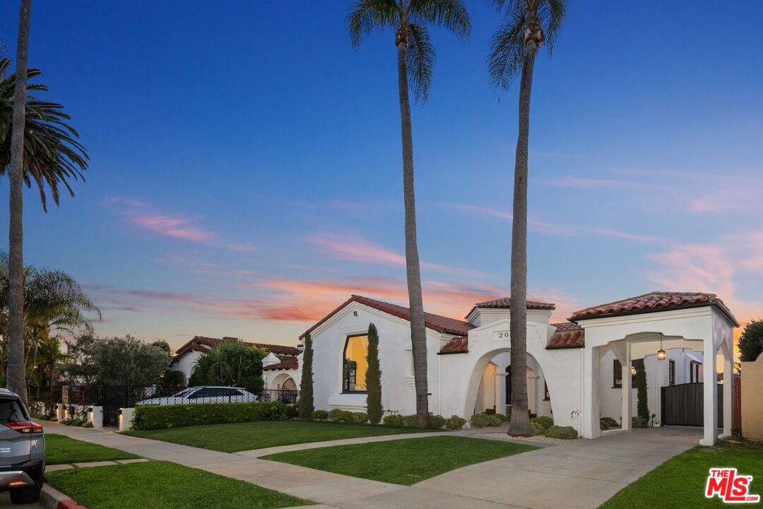 205 South Carson Road Beverly Hills, CA 90211 - Photo 41 of 47 Gallery Image 41