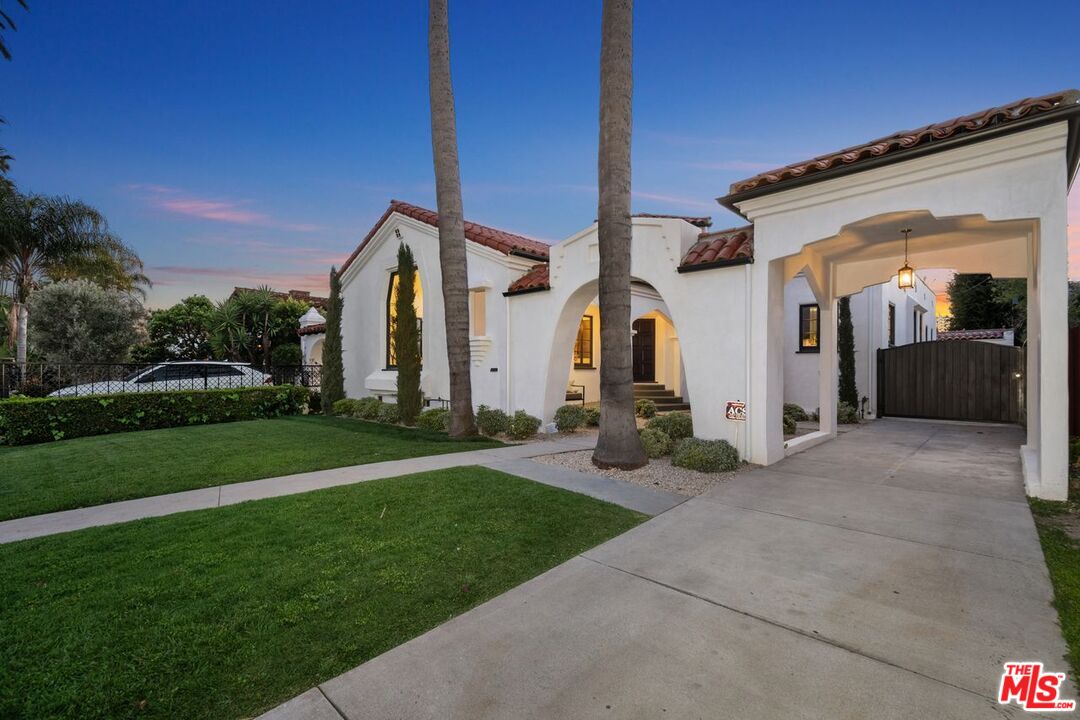 205 South Carson Road Beverly Hills, CA 90211 - Photo 42 of 47 Gallery Image 42