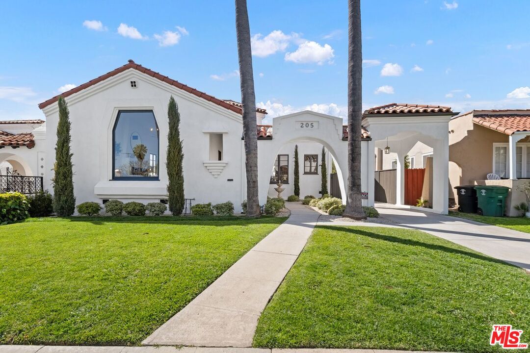 205 South Carson Road Beverly Hills, CA 90211 - Photo 7 of 47 Gallery Image 7