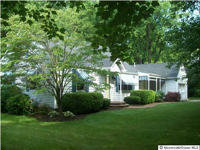608 E Road Middletown, NJ 07748 - Photo 1 of 3 Primary Photo