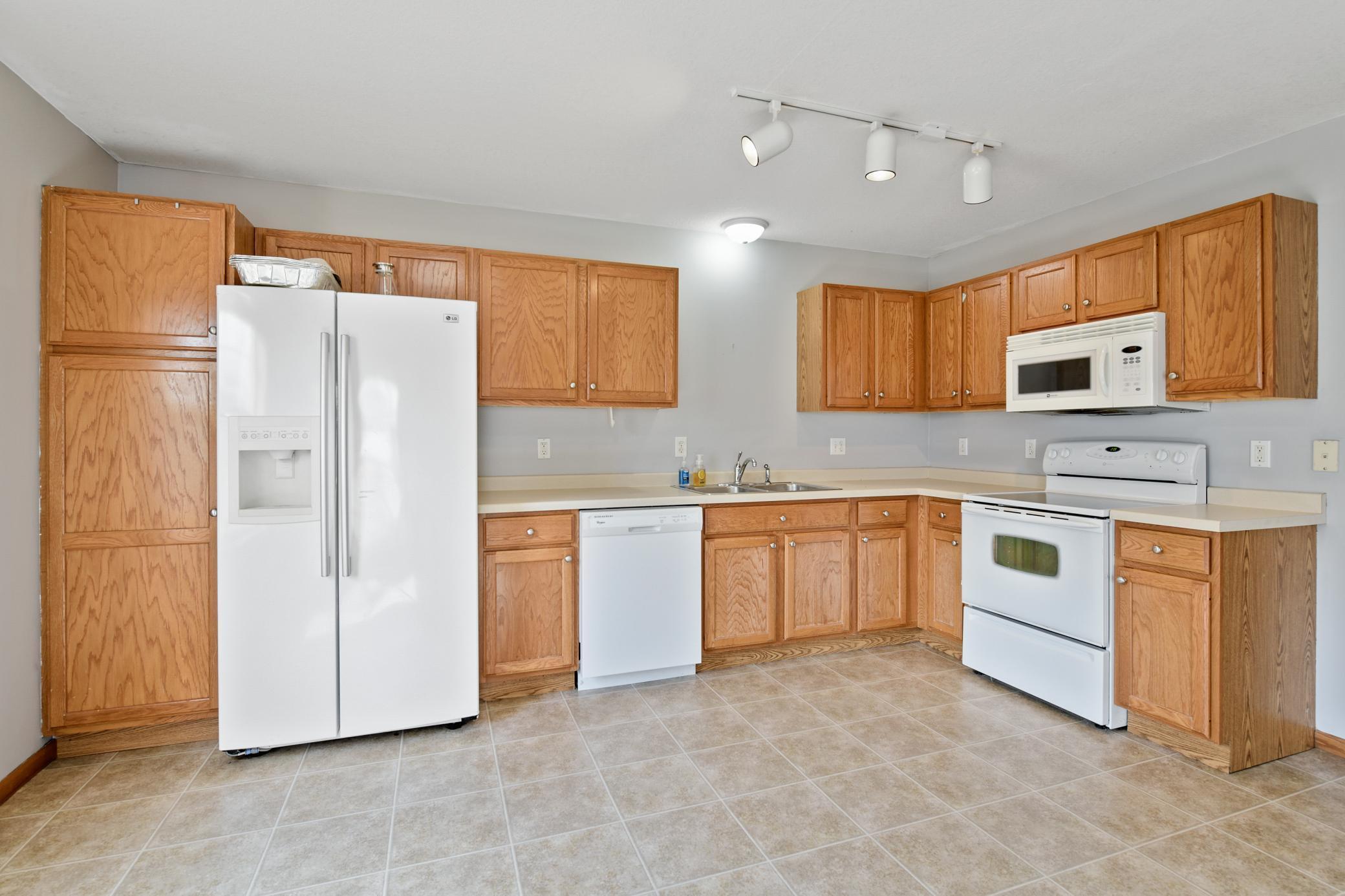 25590 Pine Ridge Road Zimmerman, MN 55398 - Photo 4 of 42 Gallery Image 4