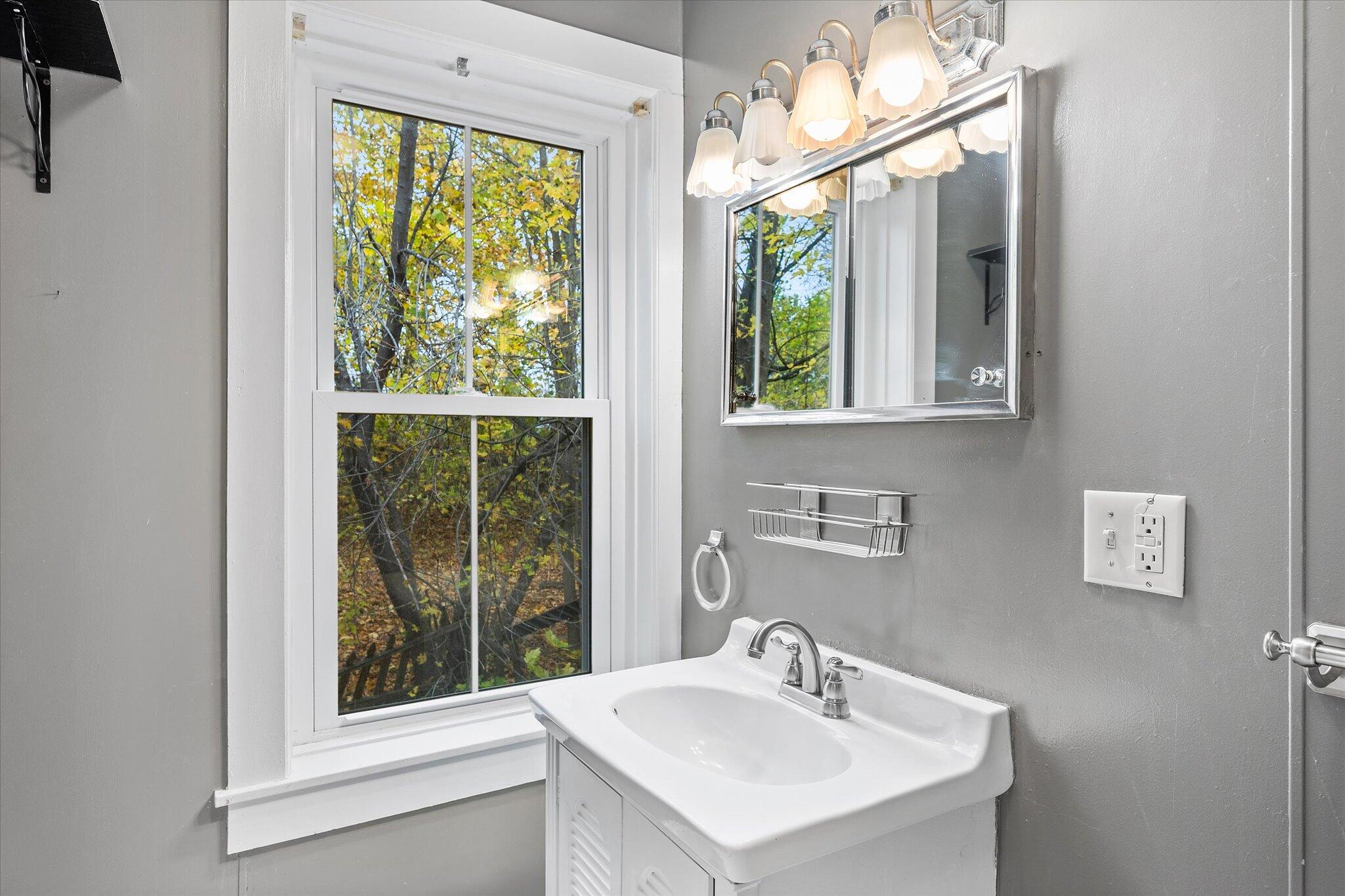 2 Mill Street Bangor, ME 04401 - Photo 22 of 25 22-Bathroom