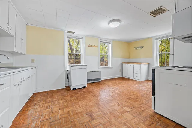 $150,000 | 2 Mill Street, Bangor, ME 04401