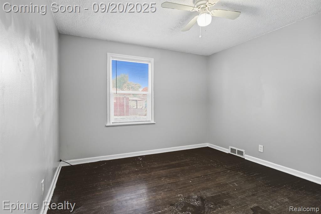 20201 Stratford Road Detroit, MI 48221 - Photo 16 of 25