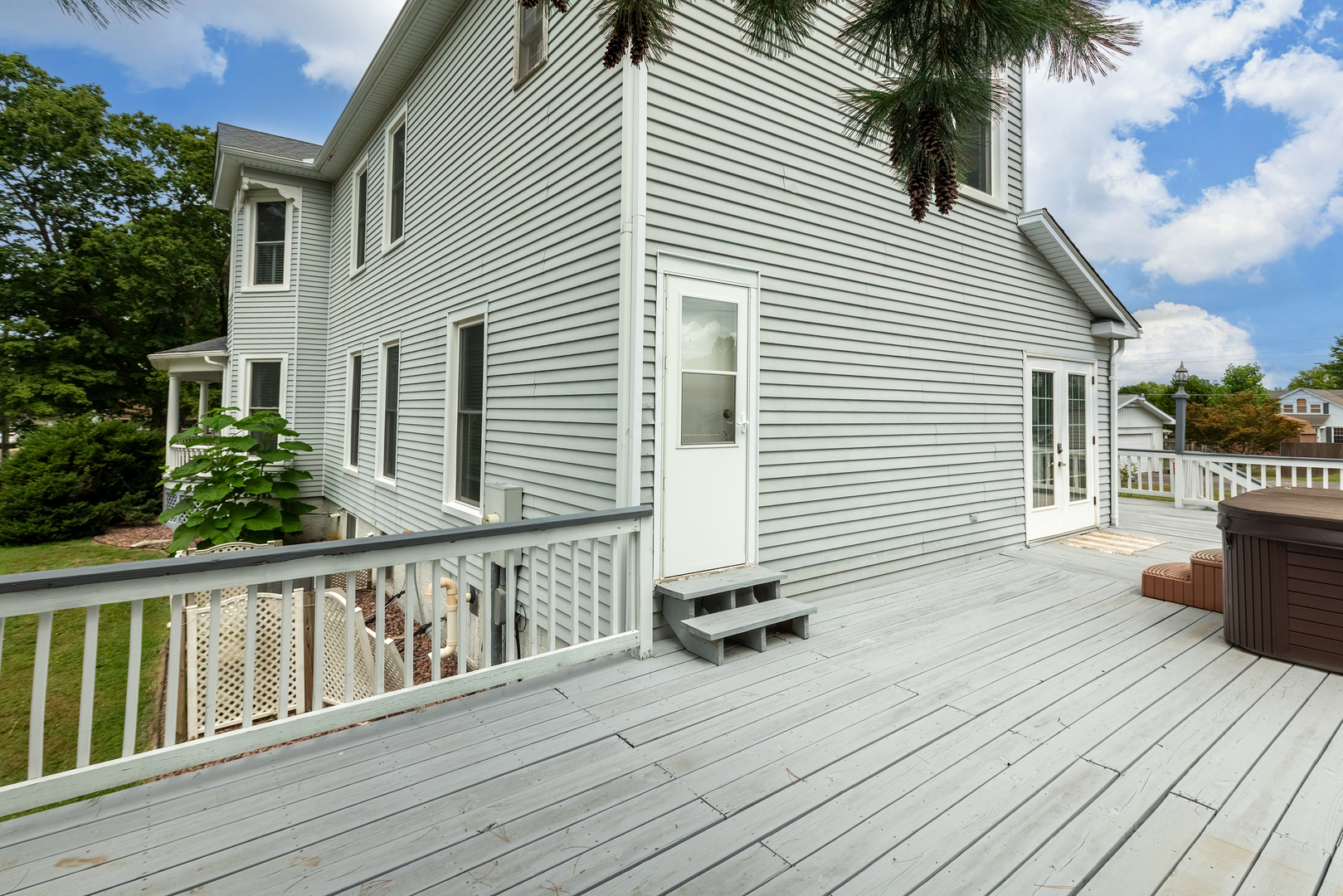 535 East Main Street Du Quoin, IL 62832 - Photo 55 of 75 a view of a house with wooden deck