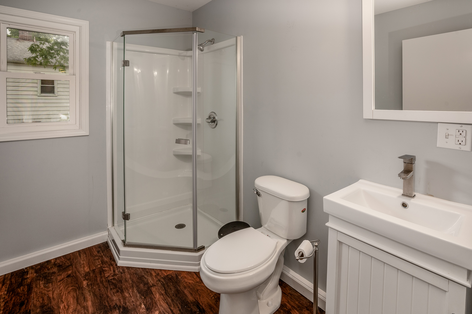 535 East Main Street Du Quoin, IL 62832 - Photo 67 of 75 a bathroom with a sink toilet and shower