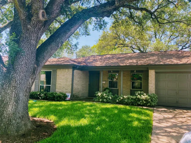 $2,350 | 4111 Hill Oak Drive, Houston, TX 77092