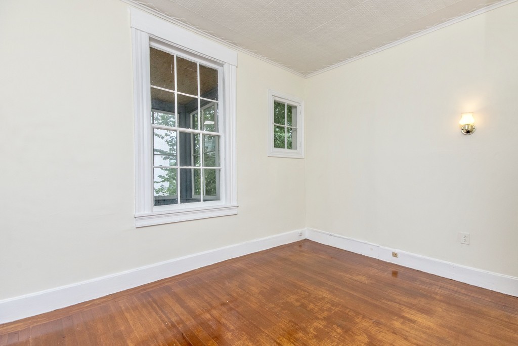 123 Mulberry Street Springfield, MA 01105 - Photo 16 of 40 Gallery Image 16