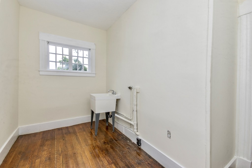 123 Mulberry Street Springfield, MA 01105 - Photo 17 of 40 Gallery Image 17
