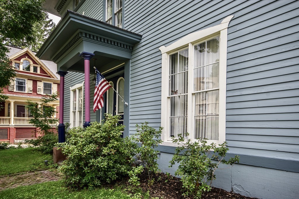 123 Mulberry Street Springfield, MA 01105 - Photo 5 of 40 Gallery Image 5