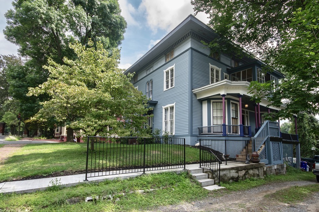 123 Mulberry Street Springfield, MA 01105 - Photo 7 of 40 Gallery Image 7