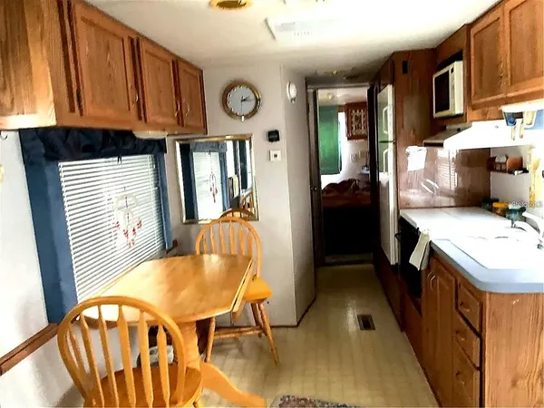 $599 | 38045 Bluebird Circle, Leesburg, FL 34788