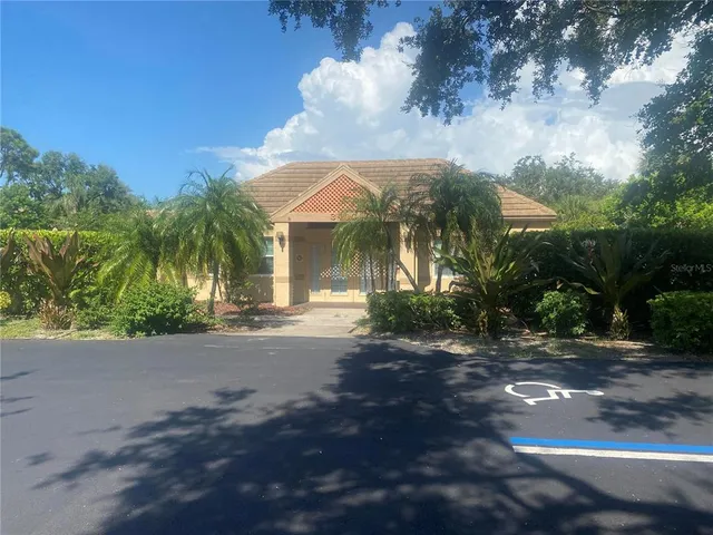 $3,200 | 5712 34th Court West, Bradenton, FL 34210