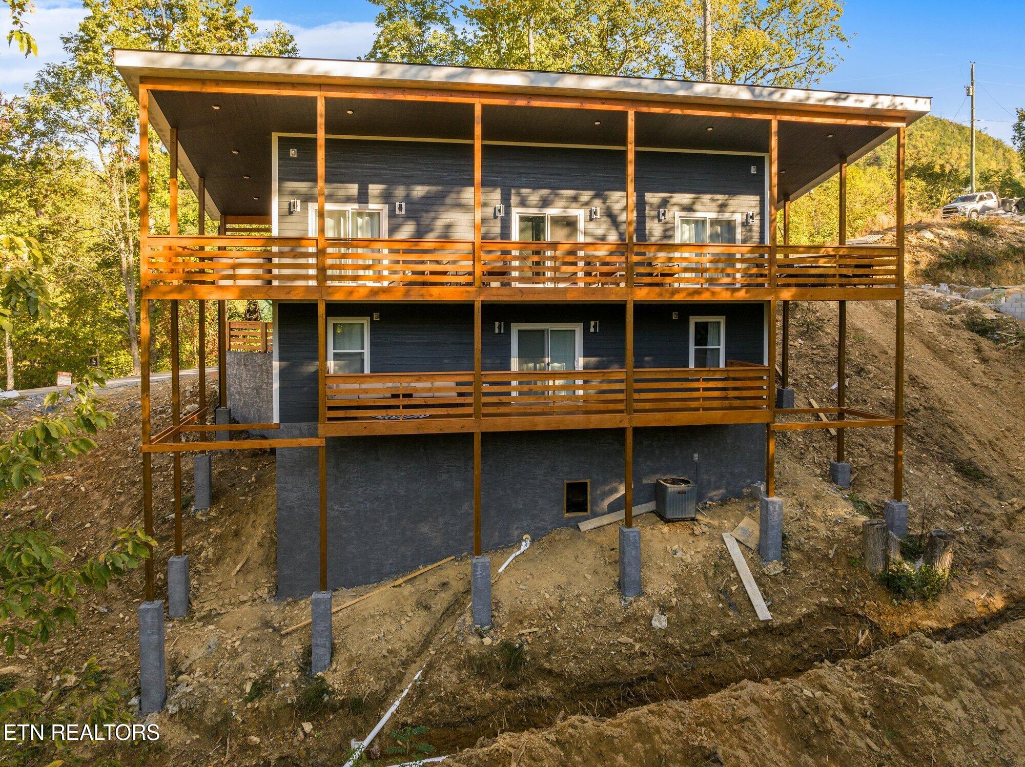 458 Loop Road Gatlinburg, TN 37738 - Photo 3 of 31 458-Loop-Rd-Gatlinburg-TN-39