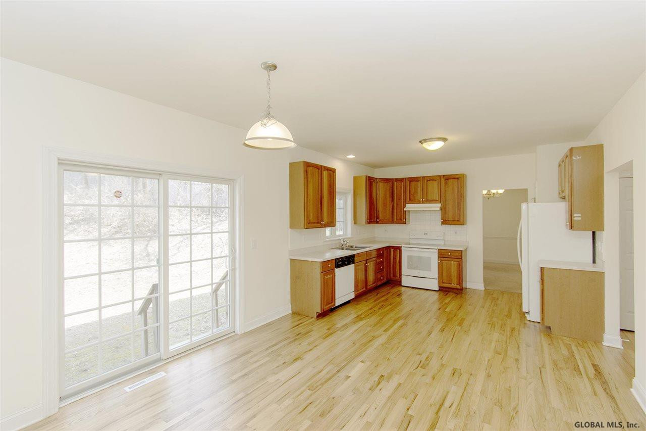 27 Dyke Road Colonie, NY 12110 - Photo 16 of 42 Photo 16