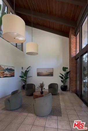 $2,800 | 3480 Barham Boulevard, Unit 109, Los Angeles, CA 90068