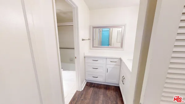 $2,800 | 3480 Barham Boulevard, Unit 109, Los Angeles, CA 90068