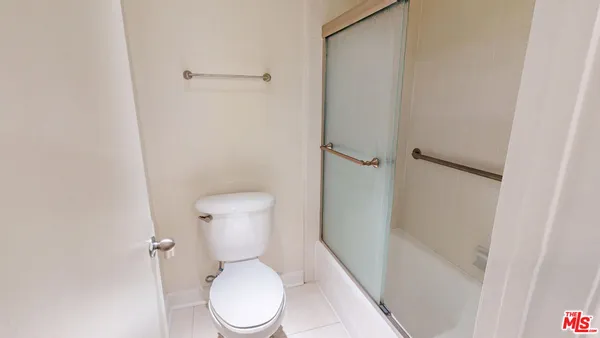 $2,800 | 3480 Barham Boulevard, Unit 109, Los Angeles, CA 90068