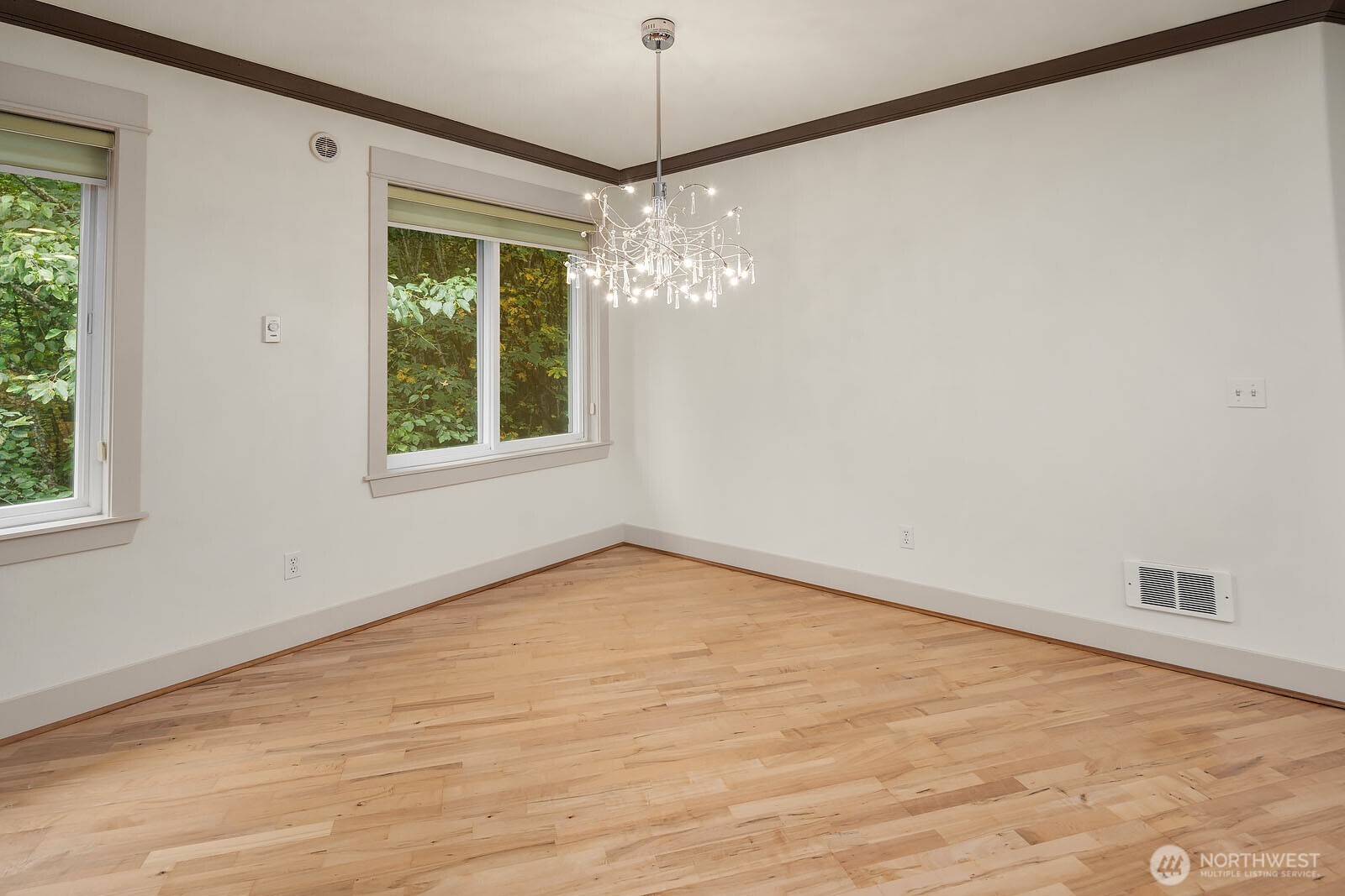 18609 Southeast Newport Way, Unit 408 Issaquah, WA 98027 - Photo 13 of 25