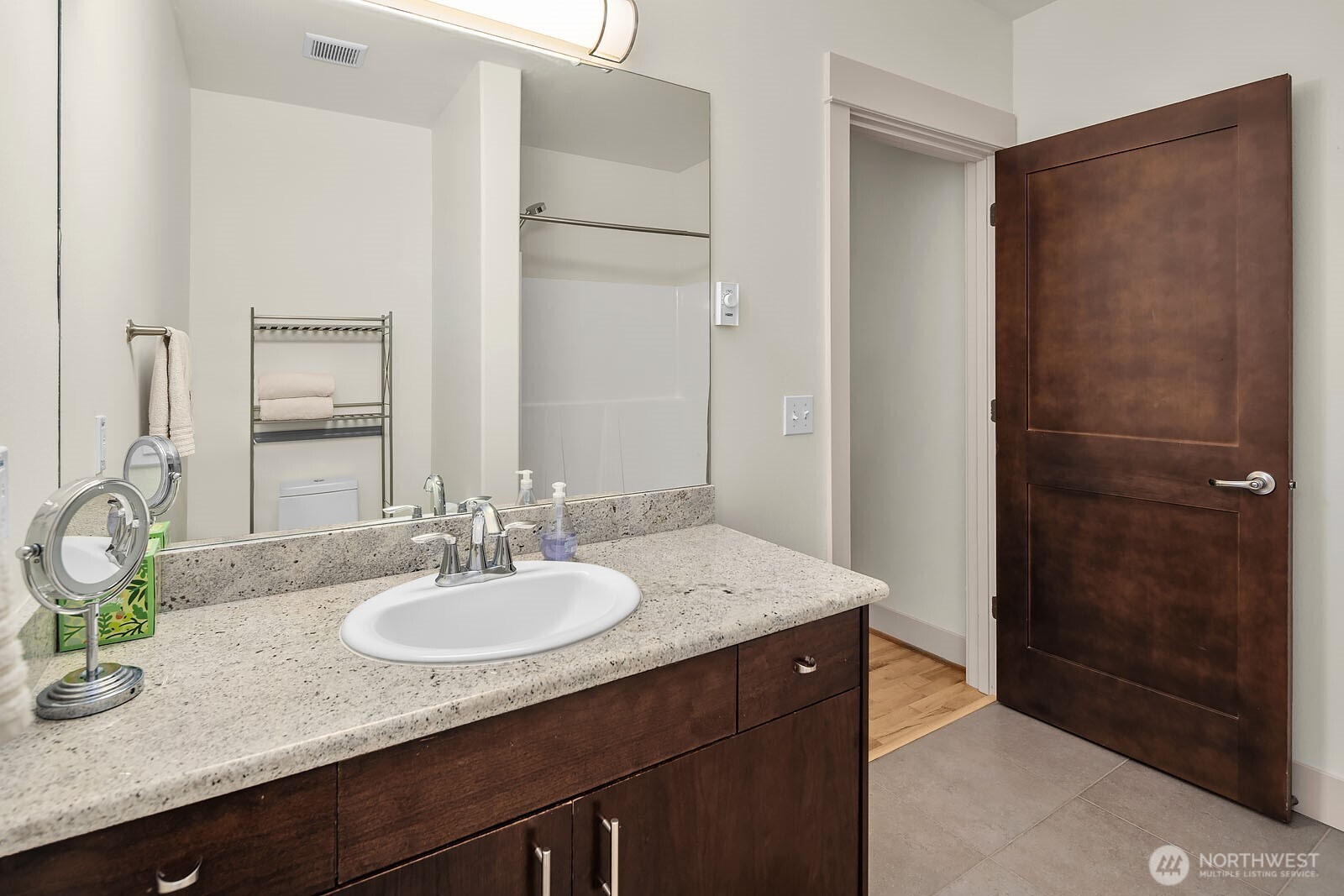 18609 Southeast Newport Way, Unit 408 Issaquah, WA 98027 - Photo 18 of 25