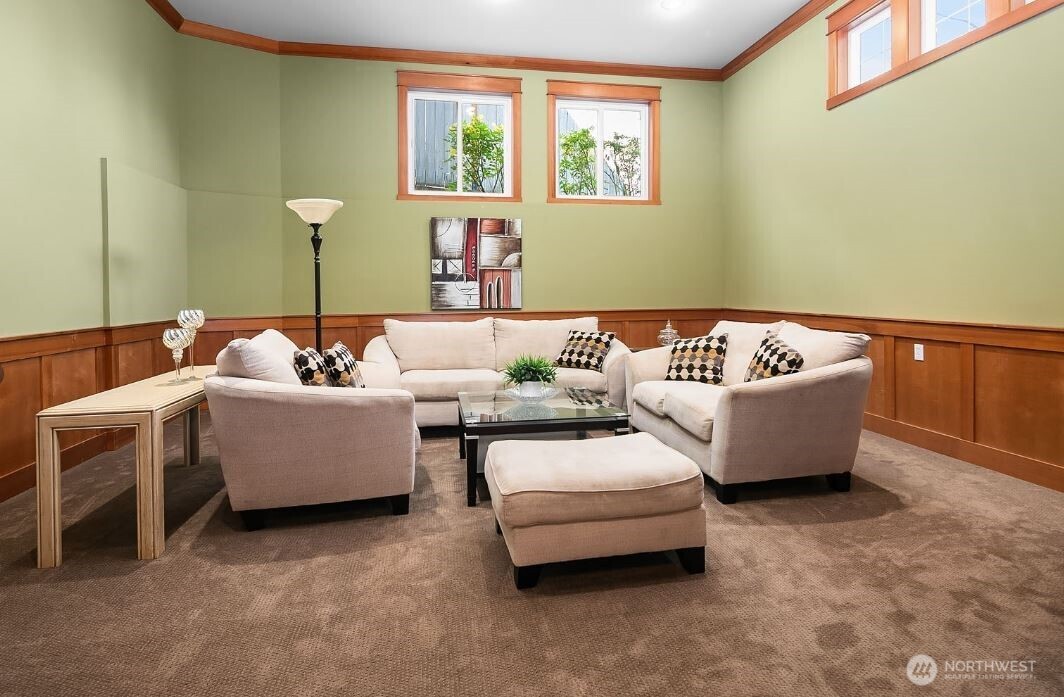 18609 Southeast Newport Way, Unit 408 Issaquah, WA 98027 - Photo 23 of 25