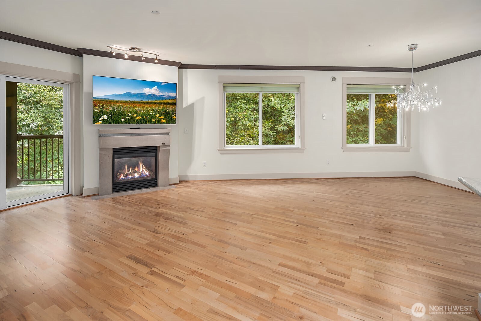 18609 Southeast Newport Way, Unit 408 Issaquah, WA 98027 - Photo 10 of 25