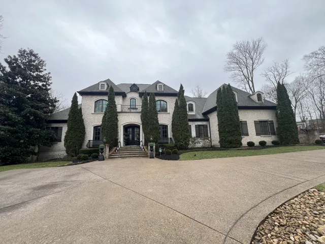 a front view of house with yard