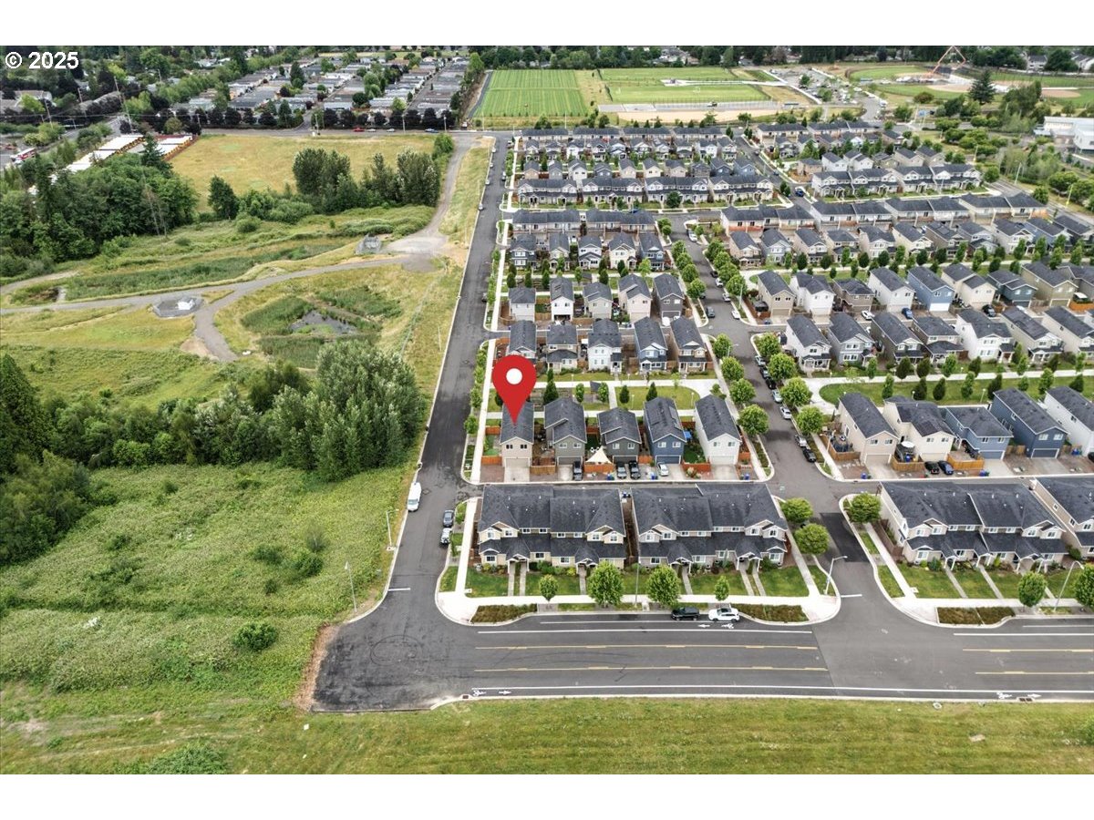 2103 Southeast 18th Alley Gresham, OR 97080 - Photo 21 of 25 a view of outdoor space