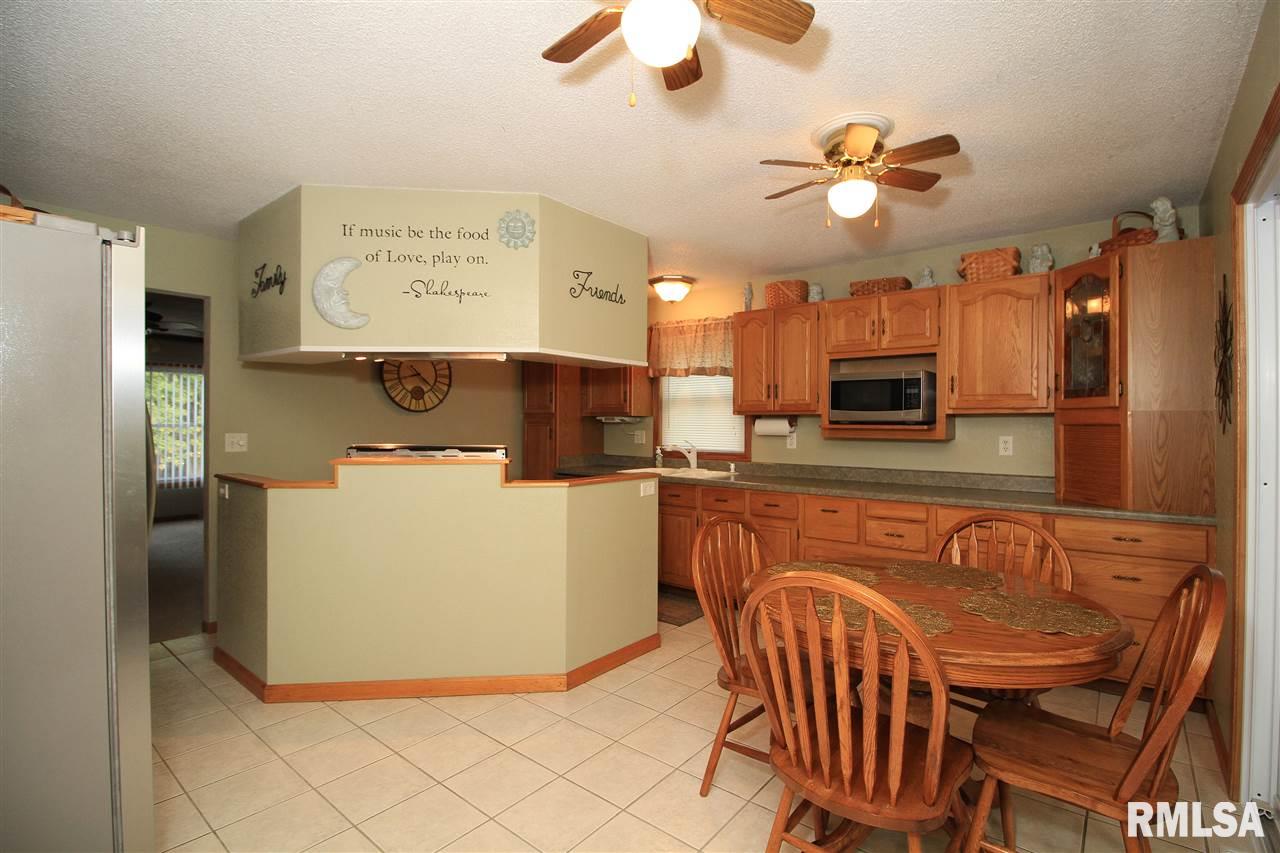 1011 Brookside Road Clinton, IA 52732 - Photo 3 of 16 Gallery Image 3